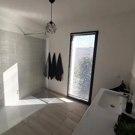 Cala Rossa, Pinarello, Saint Cyprien - La D'alice * Lecci